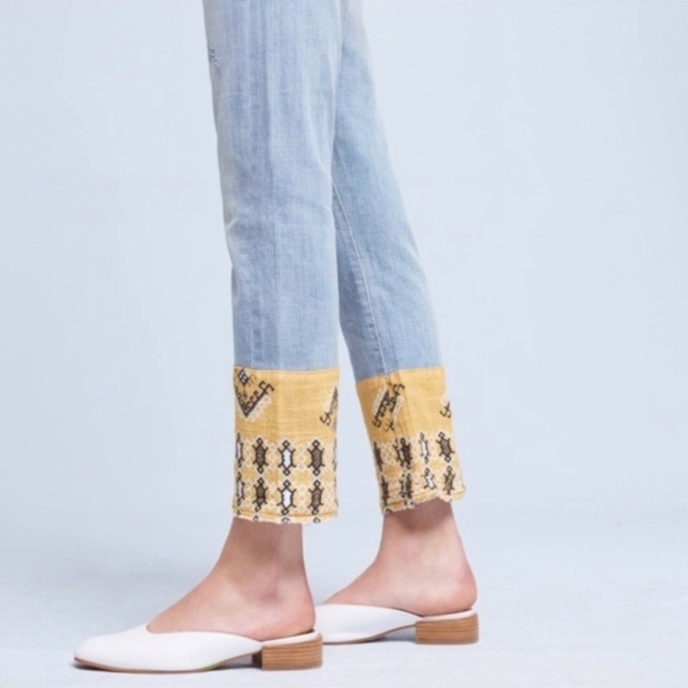 Anthropologie • Pilcro Hyphen Mid-Rise Jeans With Yellow Bandana Hem Size 27